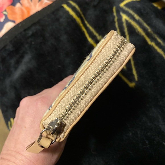 COACH Navy Canvas Bag and wallet Interior zipper pocket & two add’l sewn-in. - Picture 8 of 9